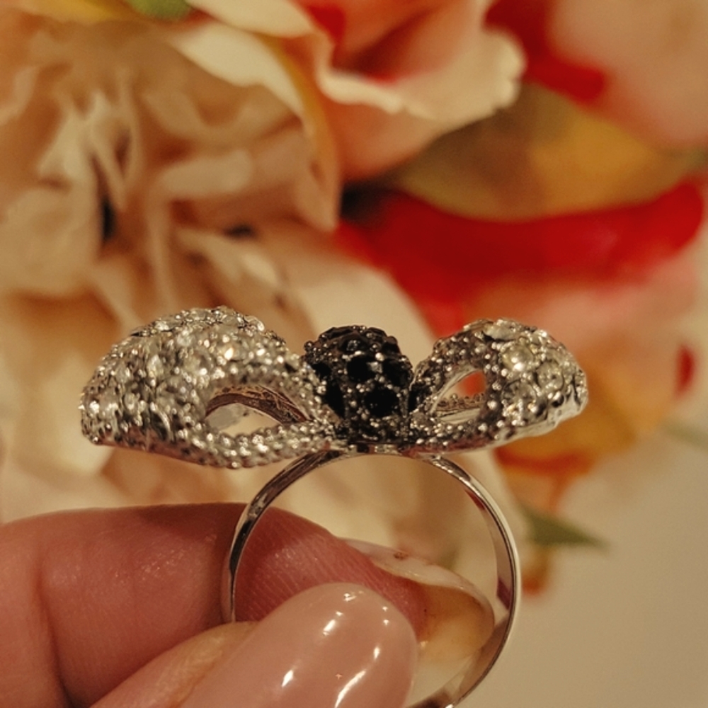 Statememt / Cocktail / Rhinestone Ribbon Ring - Picture 3 of 7
